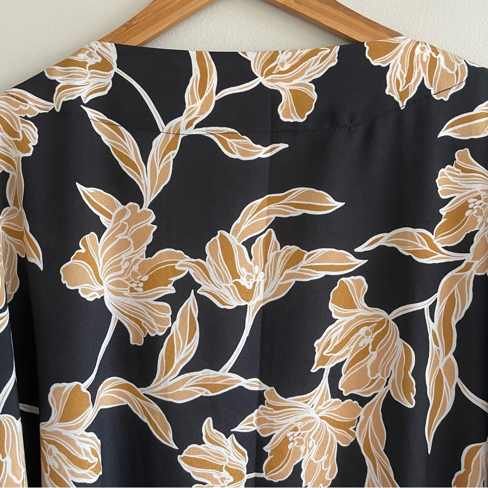 Maison Du Soir Floral Kimono Robe Size S/M - image 3